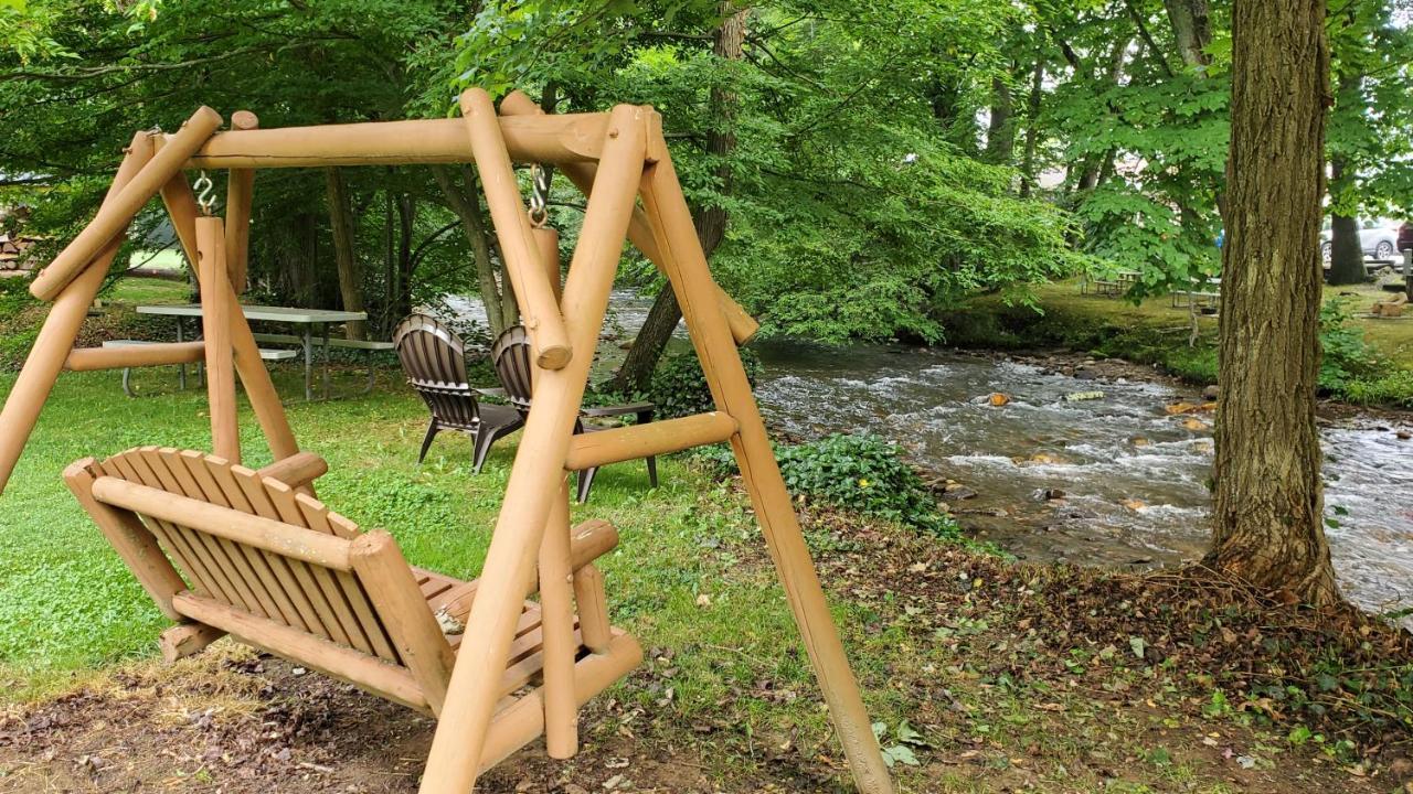 Cozy Creek Hotel Maggie Valley