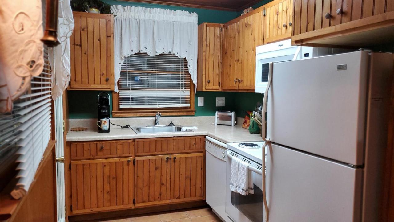 Cozy Creek Hotel 3*