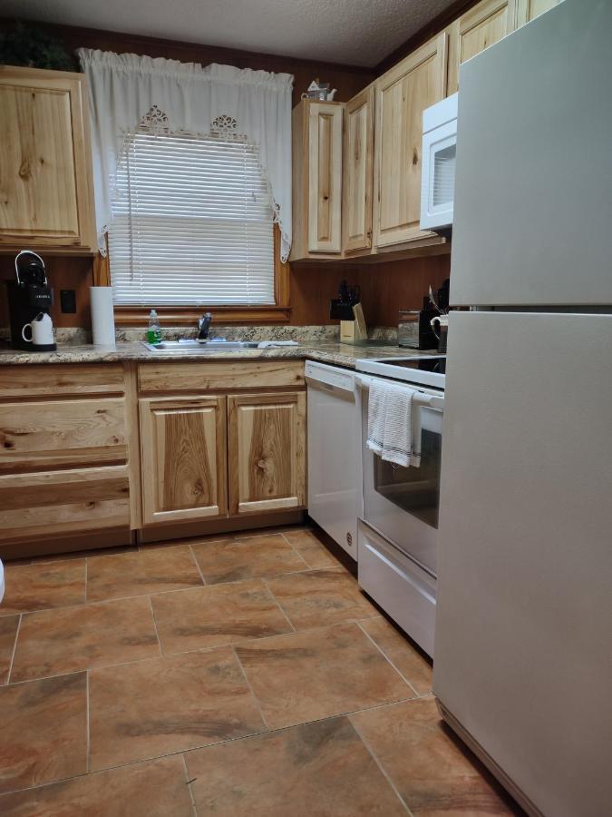 Cozy Creek Hotel 3*